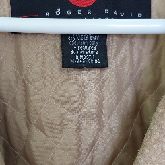 Padded suede jacket. - Picture 2 of 3